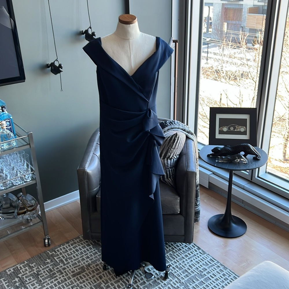 New XSCAPE Ruffle Off the Shoulder Scuba Gown in Midnight Size 16 - Picture 2 of 14